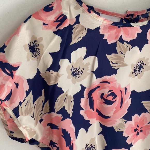 Apostrophe Floral Short sleeve top, Size 10 - Picture 2 of 8